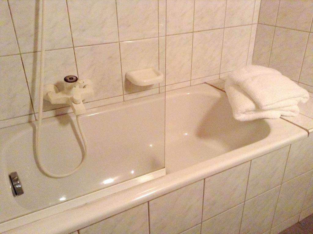 Hotel Gasthof Kaiserin Elisabeth Steyrling Habitación foto
