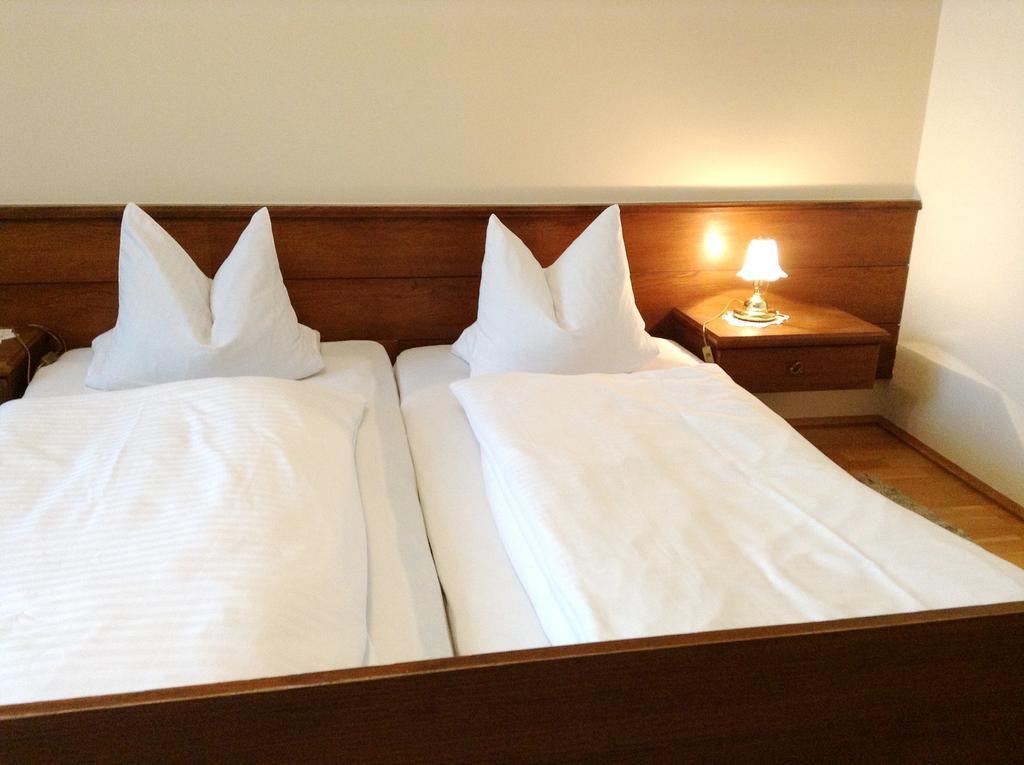 Hotel Gasthof Kaiserin Elisabeth Steyrling Habitación foto